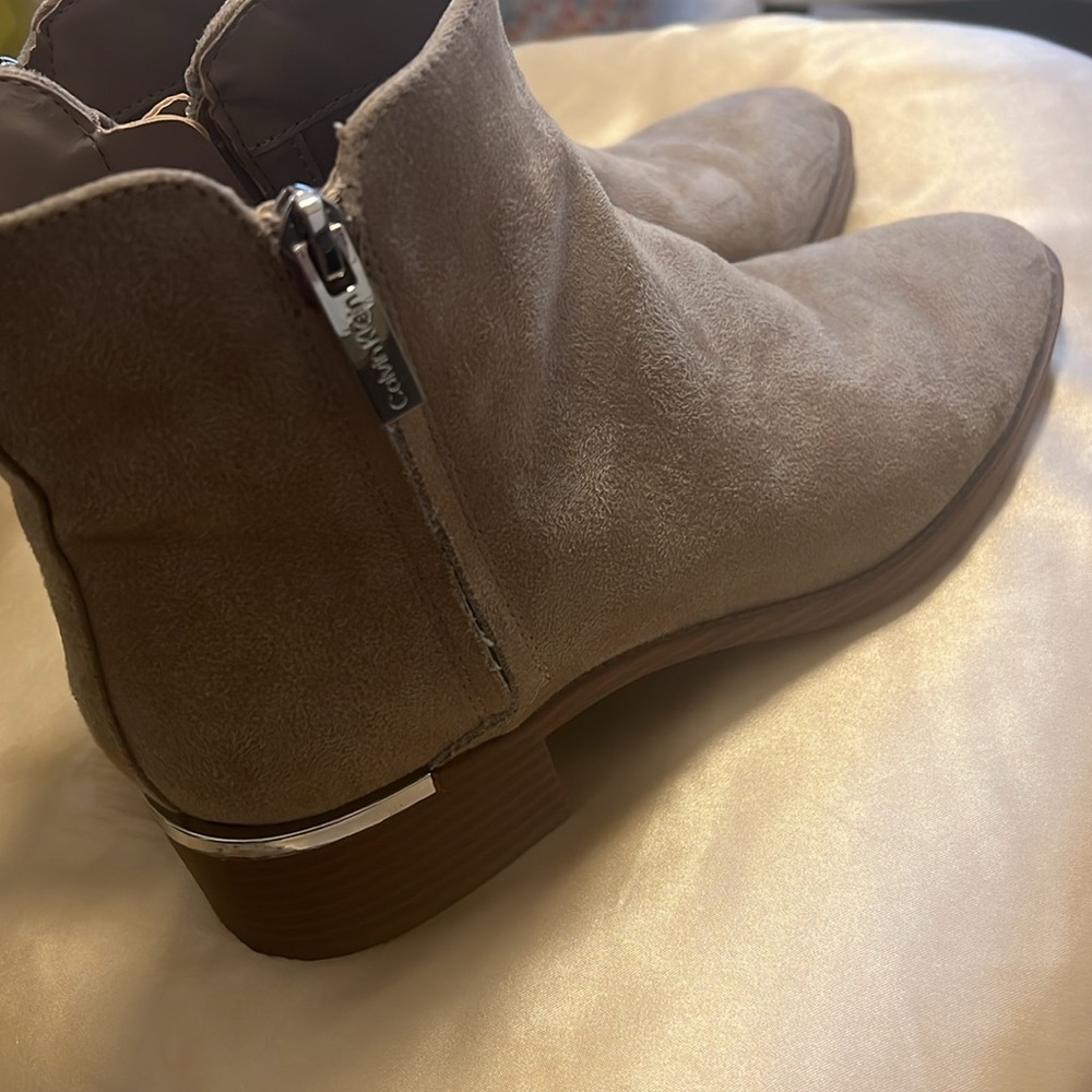 Used. Very comfortable - Picture 2 of 2